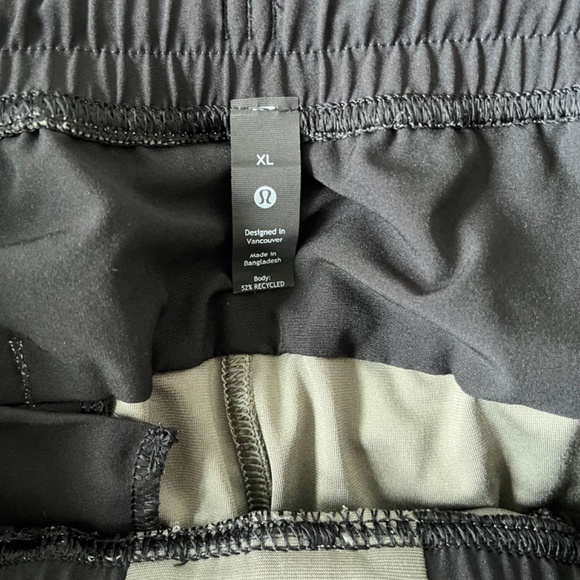 Lululemon ABC Jogger - Picture 3 of 3